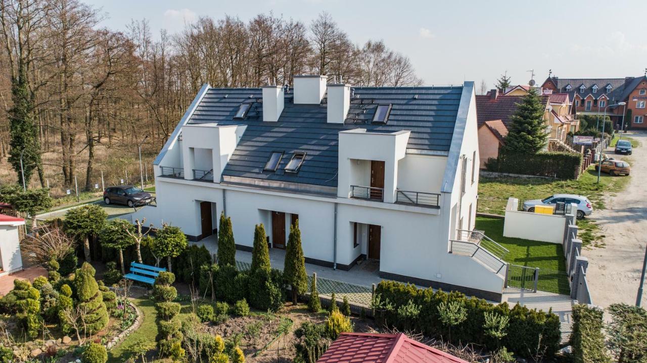 Apartament Z Ogrodkiem Trzęsacz Eksteriør billede